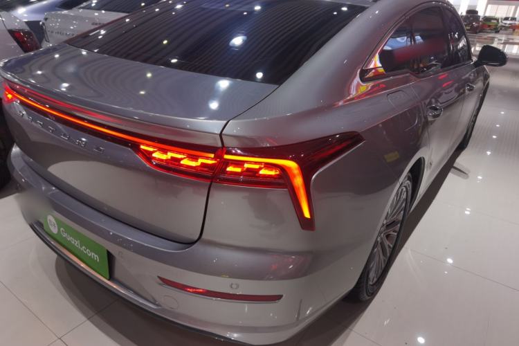 Used Bestune B70 2023 Third Generation 1.5T Automatic Enjoyment Version 70th Anniversary Edition
