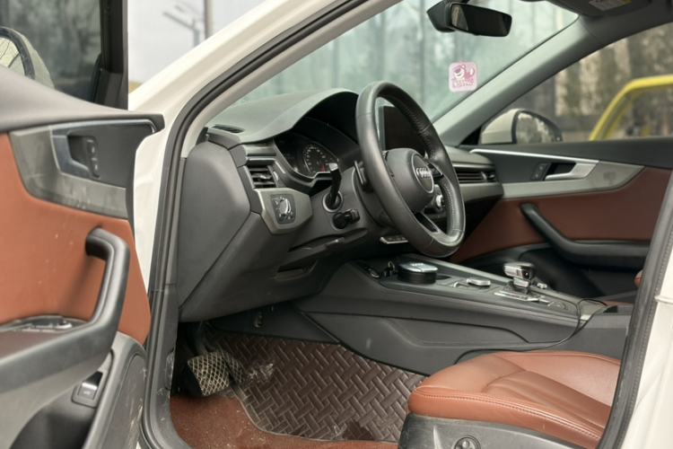 Used Audi A4L 2019 40 TFSI Ambition China VI