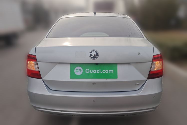 Used Skoda Rapid 2013 1.6L Manual Smart Selection Model