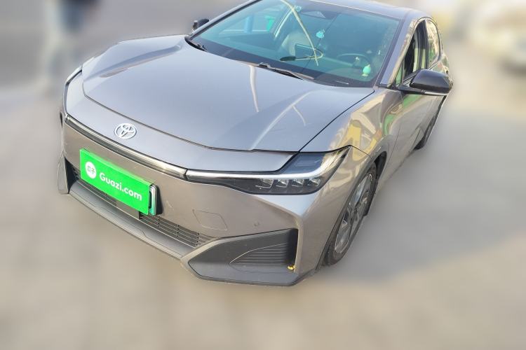 Used Toyota bZ3 2023 616 km Long-Range PRO