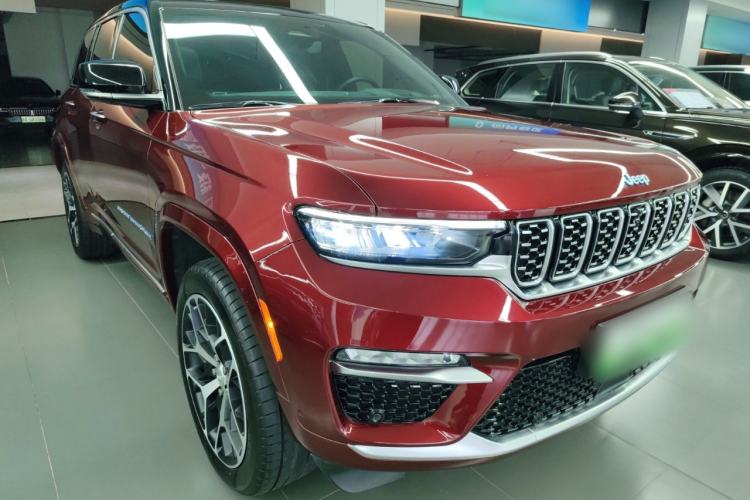 Used Jeep Grand Cherokee New Energy 2023 4xe Summit Edition Front Right 45 Deg