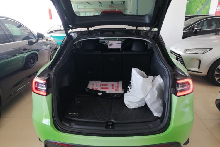 Used Tesla Model Y 2021 Performance High-Performance All-Wheel-Drive Version Trunk