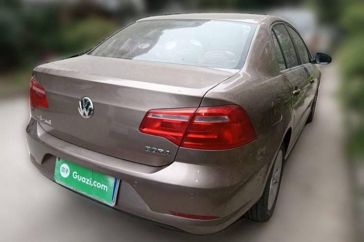 Used Volkswagen Bora 2014 1.6L Manual Comfort Model Rear Right 45 Deg