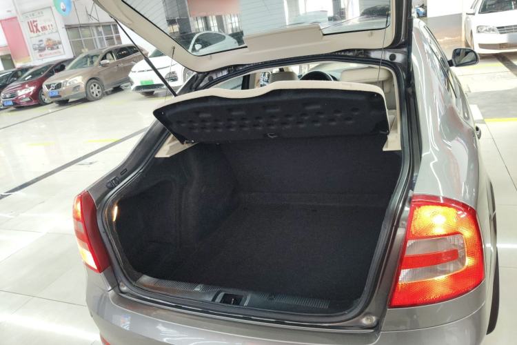 Used Skoda Octavia 2015 Classic Model 1.6L Automatic Yijie Version
