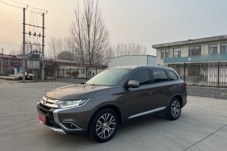 Used Mitsubishi Outlander 2018 2.0L Two-Wheel Drive Glory Edition 5 Seats