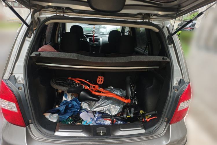 Used Nissan Livina 2010 Jingrui Edition 1.6L Automatic Smart Model Trunk