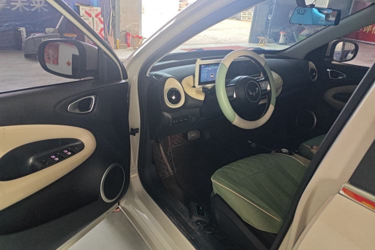 Used Wuling Bingo 2023 333 km Fast-Share Version Driver Seat