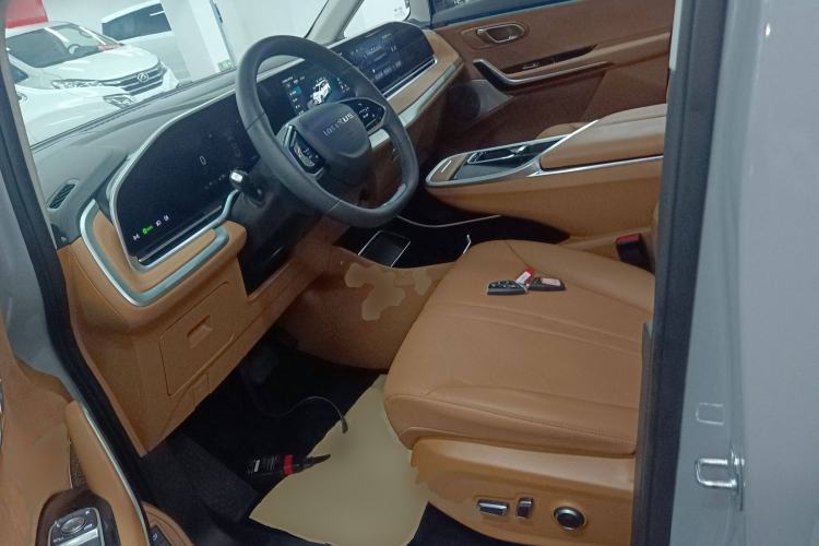 Used SAIC MAXUS Dajia 9 2024 Super Hybrid Long-Range Forest Edition 7-Seater
