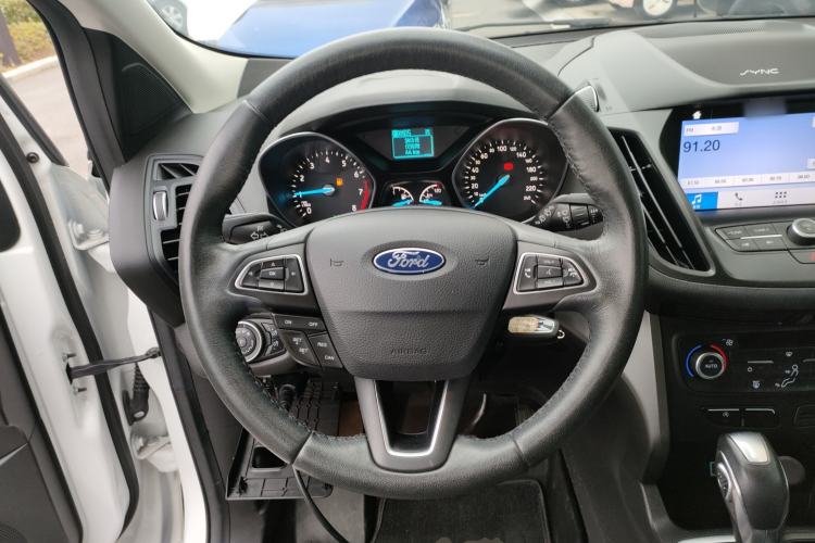 Used Ford Kuga 2019 EcoBoost 180 Two-Wheel-Drive Platinum Edition China VI Standard