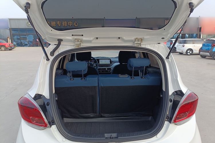 Used CHANGAN Benni E-Star 2022 Charming Edition Colorful Model Lithium Iron Phosphate
