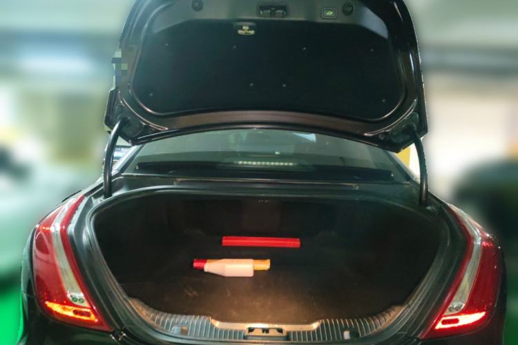 Used Jaguar XJ 2014 XJL 2.0T Two-Wheel-Drive Elegant Business Edition