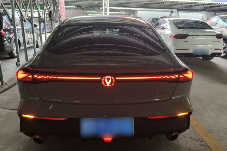 Used CHANGAN UNI-V 2022 1.5T Smart Navigation Version
