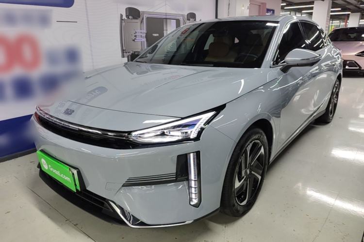 Used Geely Galaxy L6 2024 125km PLUS Dragon Edition