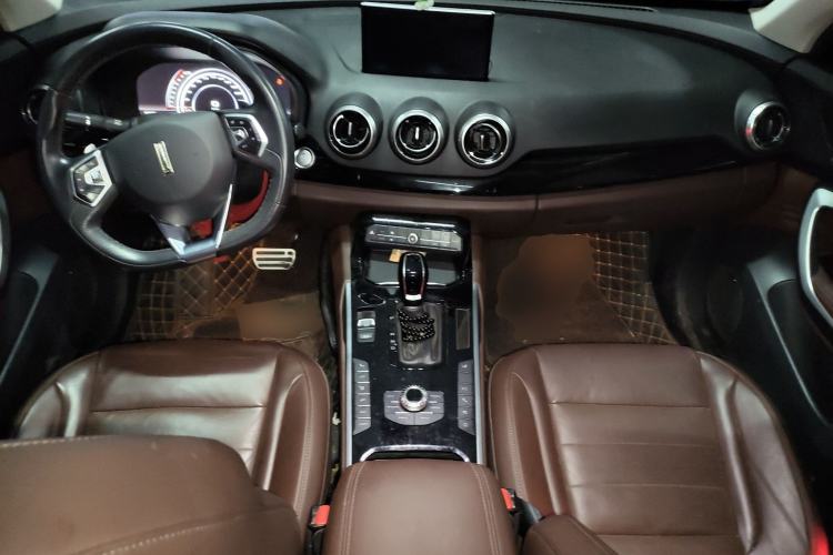 Used Wey VV7 2017 2.0T Flagship Model Center Console