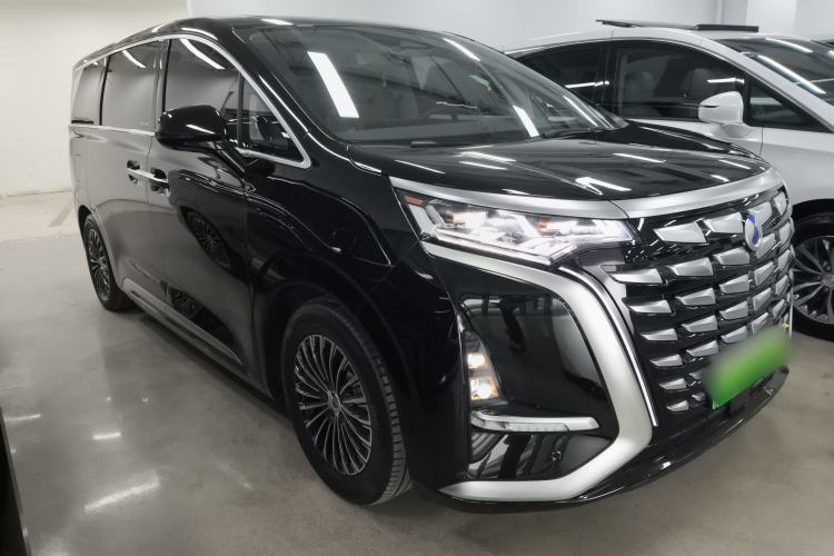 Used Denza D9 2024 DM-i 980 Four-Wheel Drive Prestige Model
