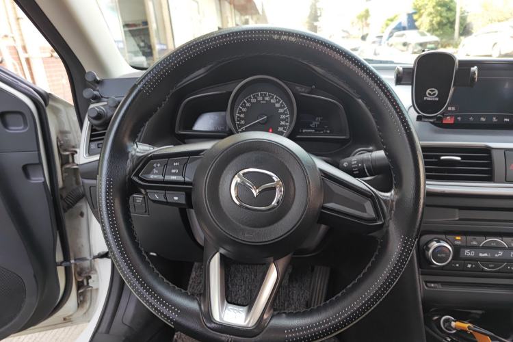 Used Mazda Mazda 3 Axela 2017 Sedan 1.5L Automatic Luxury Model China VI Standard