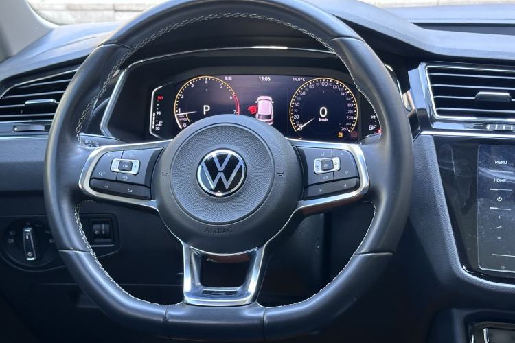 Used Volkswagen Tiguan L 2021 330TSI Automatic Two-Wheel Drive R-Line Enhanced Edition Steering Wheel