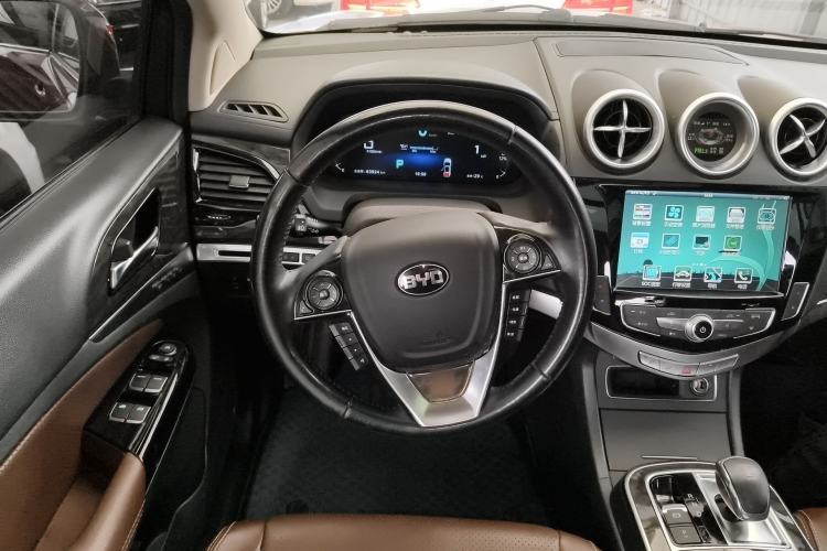 Used BYD Tang New Energy 2015 2.0T Four-Wheel-Drive Flagship Model Steering Wheel