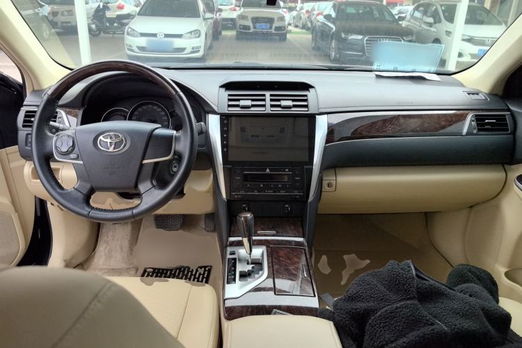 Used Toyota Camry 2015 2.0G Premier Edition
