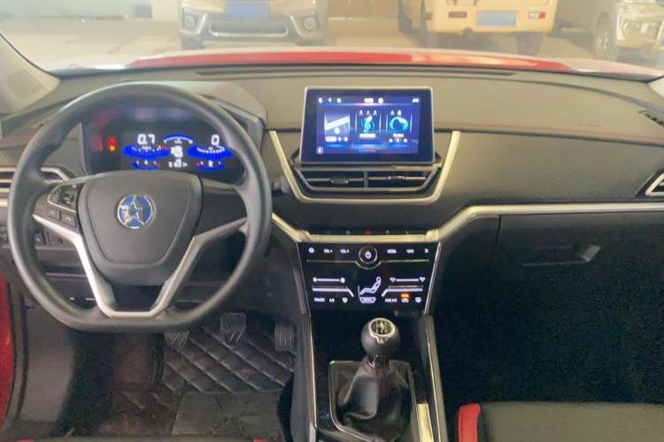 Used Venucia T60 2018 1.6L Manual ZhiShang Edition China V Standard
