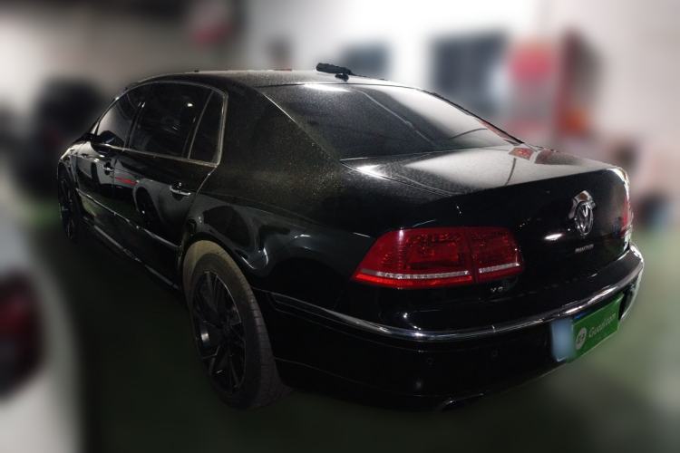 Used Volkswagen Phaeton 2011 4.2L V8 4-seat Extended-Range Individual Edition Rear Left 45 Deg