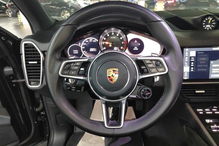 Used Porsche Cayenne E-Hybrid 2019 Cayenne E-Hybrid 2.0T Steering Wheel