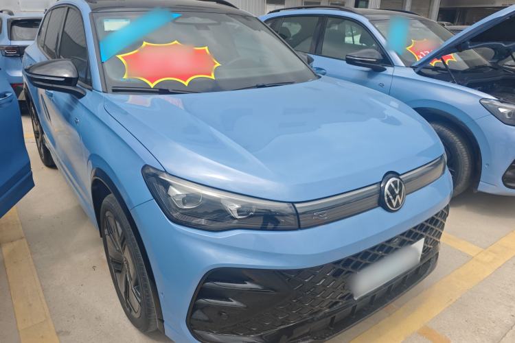 Used Volkswagen Tiguan L 2024 PRO 380TSI Four-Wheel Drive R-Line Prestige Edition Front Right 45 Deg