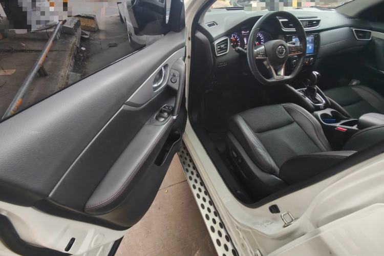 Used Nissan Qashqai 2019 2.0L CVT Luxury Edition Driver Seat