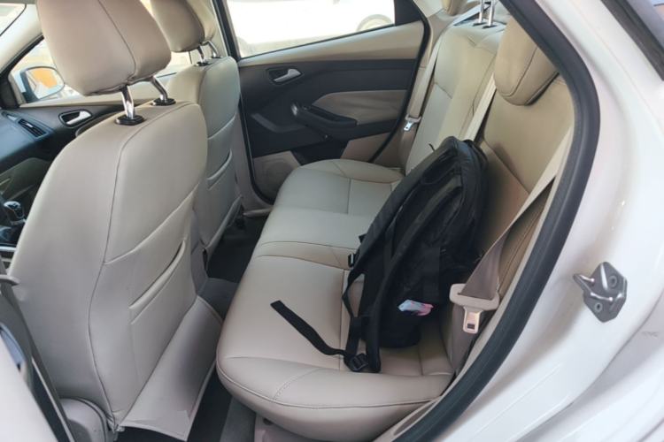 Used Ford Focus 2012 Sedan 1.6L Manual Comfort Model
