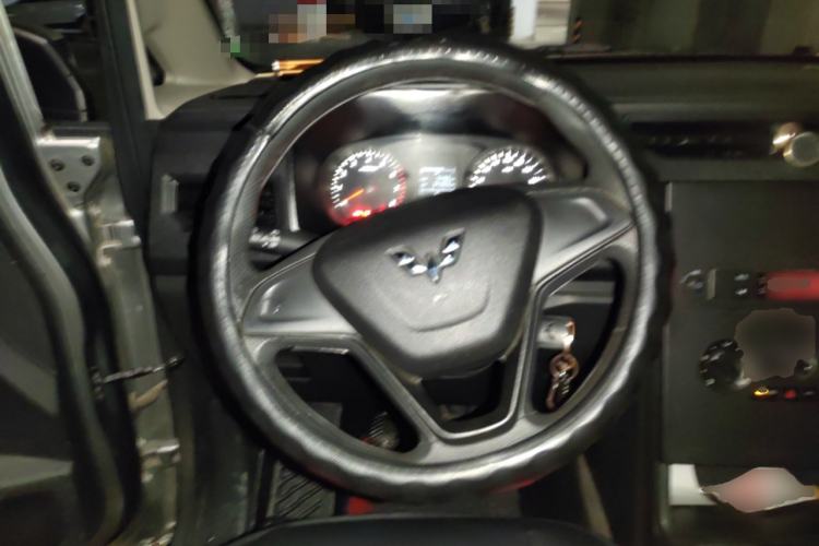 Used Wuling Hongguang PLUS 2020 1.5L Manual Standard Edition 5 Seats
