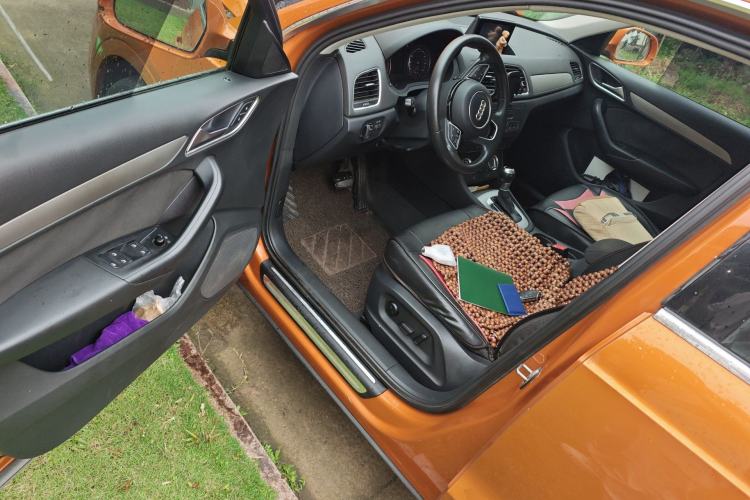 Used Audi Q3 2015 30 TFSI Ambition Edition Driver Seat