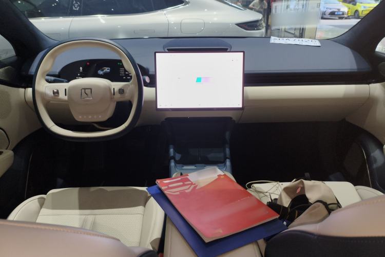 Used Zeekr 007 2024 Rear-Drive Version 100 kWh Center Console