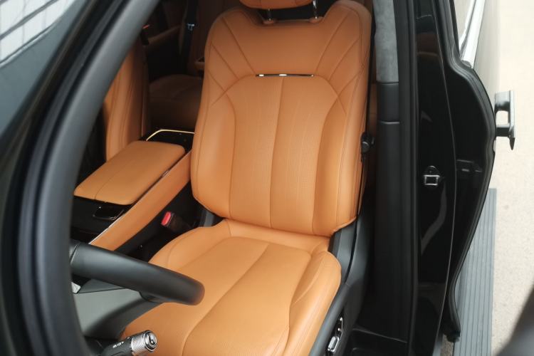 Used Geely Galaxy LEVC L380 2025 805 km Flagship Version All-Wheel Drive