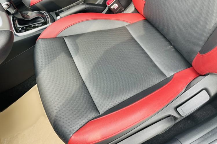 Used Kia KX Cross 2017 1.4L AT GLS
