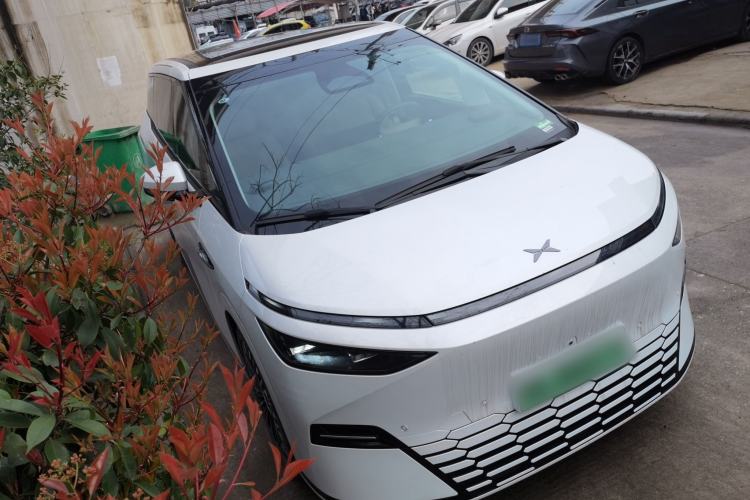 Used XPeng X9 2025 740 Ultra-Long Range Max
