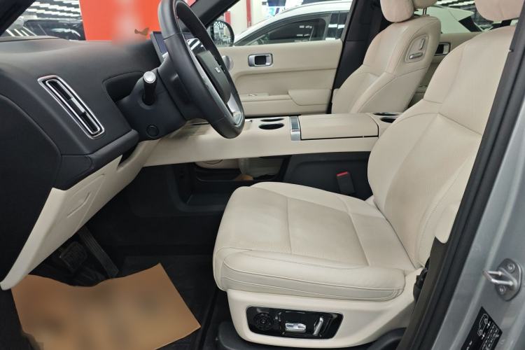 Used Li Auto L8 2023 Pro Model
