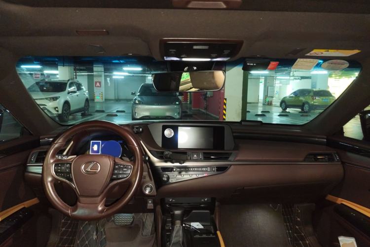 Used Lexus ES 2018 260 Excellence Edition China V Standard