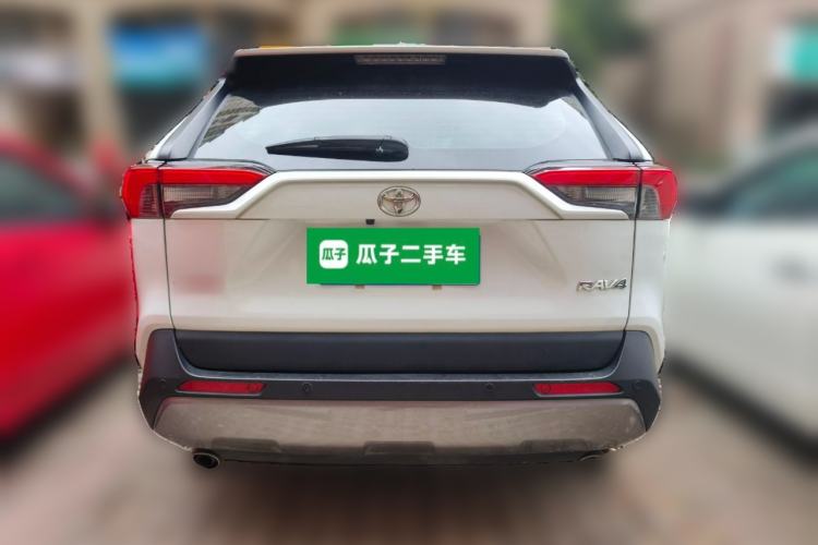 Used Toyota RAV4 2022 2.0L CVT Two-Wheel Drive Fashion Edition