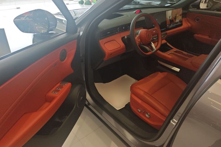 Used Hongqi HS6 PHEV 2026 220 All-Wheel Drive Smart Hybrid Version