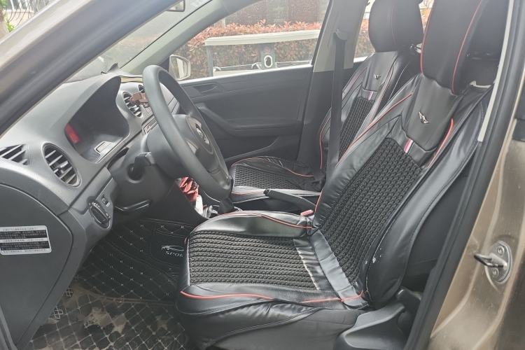 Used Volkswagen Jetta 2013 1.6L Manual Fashion Edition Left Front Seat