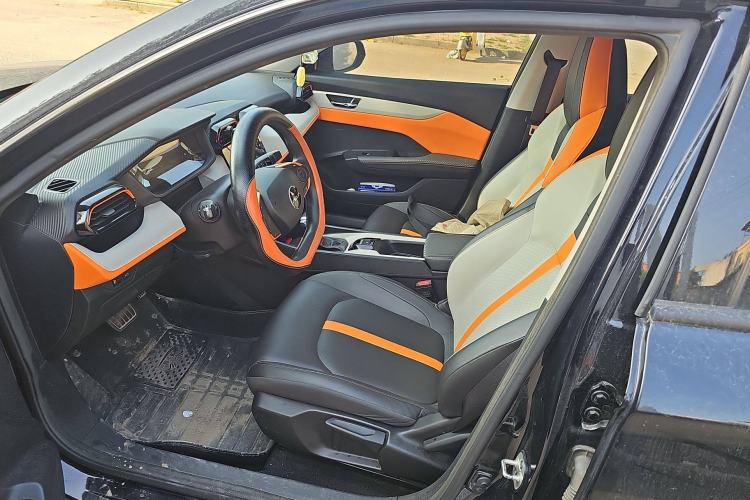 Used Dongfeng Aeolus Yixuan 2023 Mach Edition 1.5L Automatic Chasing Shadow Version Left Front Seat