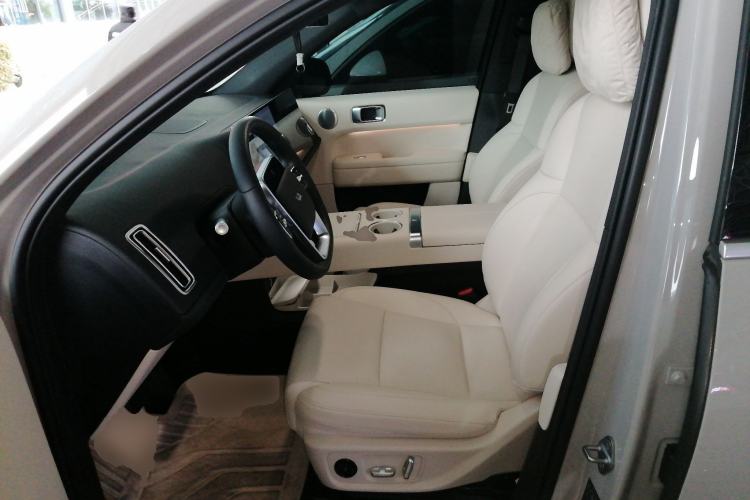 Used Li Auto L6 2025 Max Smart Refresh Edition
