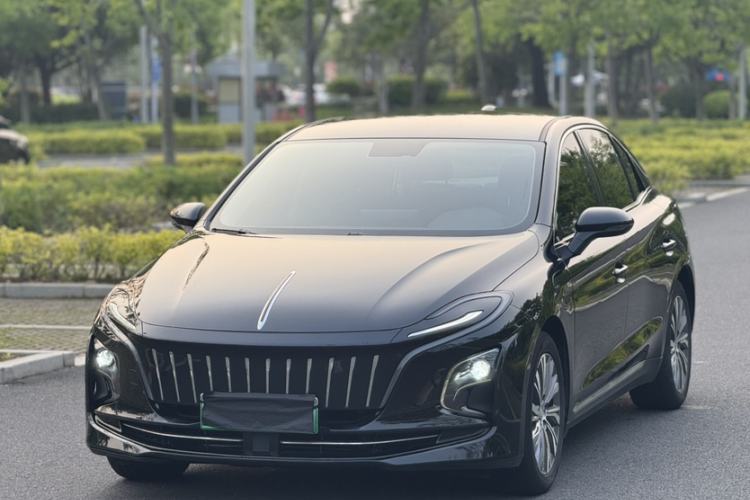 Used Hongqi E-QM5 2022 431 km Charge & Enjoy Edition