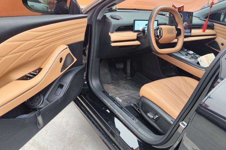 Used Geely Galaxy Galaxy 8 2025 130km EM-i Deluxe Edition
