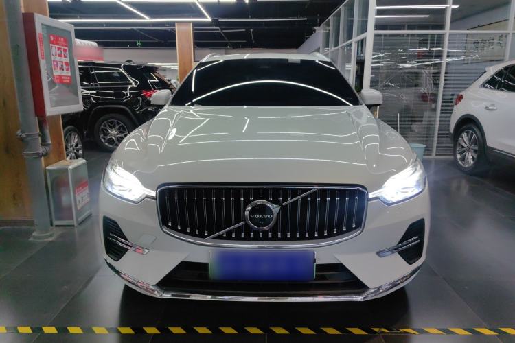 Used Volvo XC60 New Energy 2023 T8 Plug-in Hybrid Long-Range All-Wheel Drive Smart Luxury Edition
