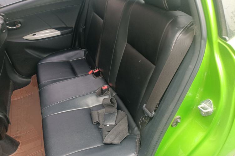 Used Toyota YARiS L Zhi Xuan 2015 1.5G Automatic Xuan Dong Sunroof Special Edition Left Rear Seat