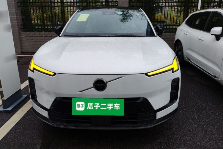 Used Volvo XC70 Plug-in Hybrid 2026 Model Four-Wheel Drive Long-Range Core
