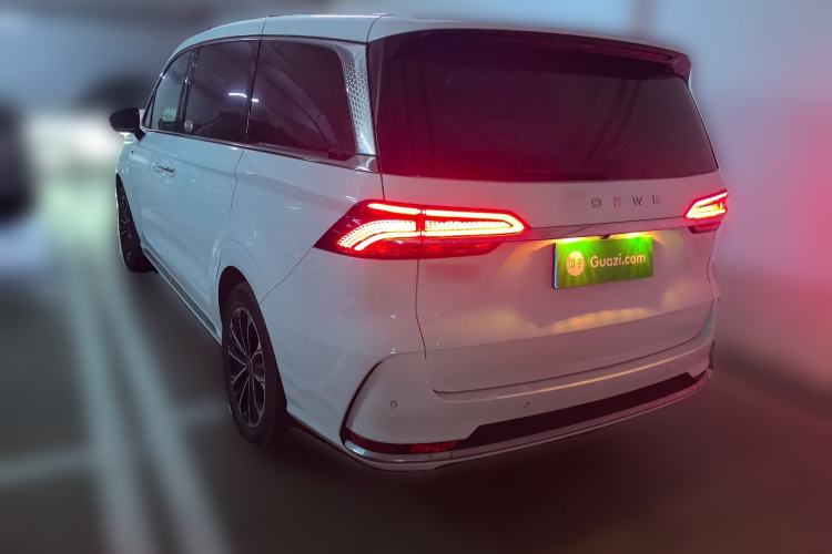 Used Roewe iMAX8 2021 400TGI Supreme Series Prestige Edition Rear Left 45 Deg