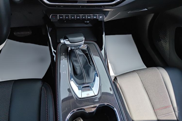 Used CHANGAN OSHAN X5 2021 1.5T DCT Prestige Edition Gear Lever