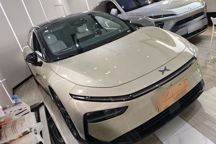 Used XPeng P7+ 2024 Long-Range Max Front Right 45 Deg